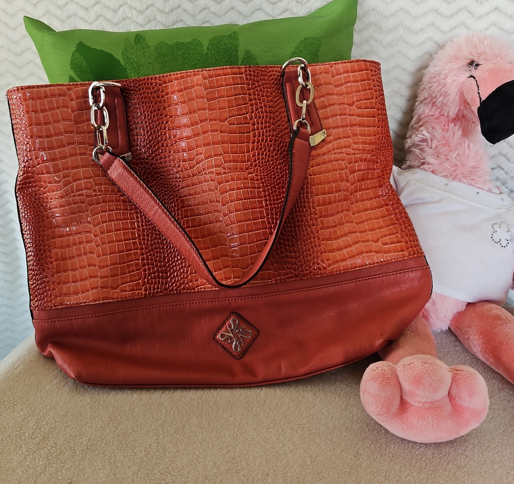Simply VERA wang Elegant Coral Tote Bag 16"W X 12 1/2"H X 4" D